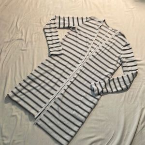 Gap Long Sleeved Sweater-Cardigan, White w/Black Stripes,2 front pockets(M)